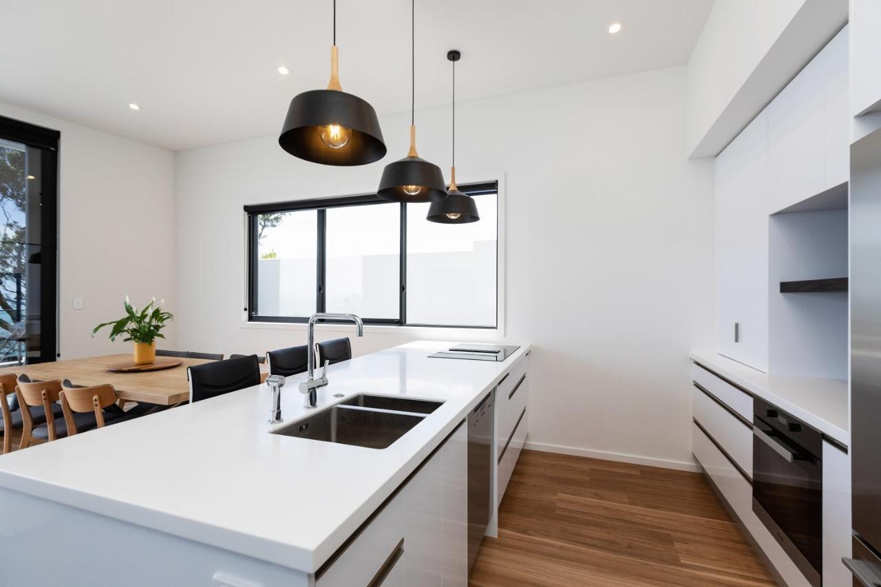 Oakura Beach Front Apartments Exterior foto